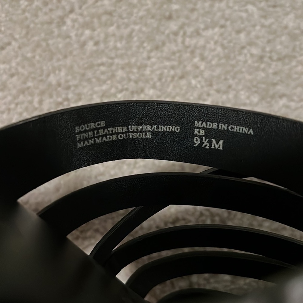 Charles David Source Sandal - Picture 9 of 10